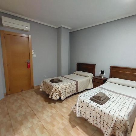 Hostal Abastos Валенсія Екстер'єр фото