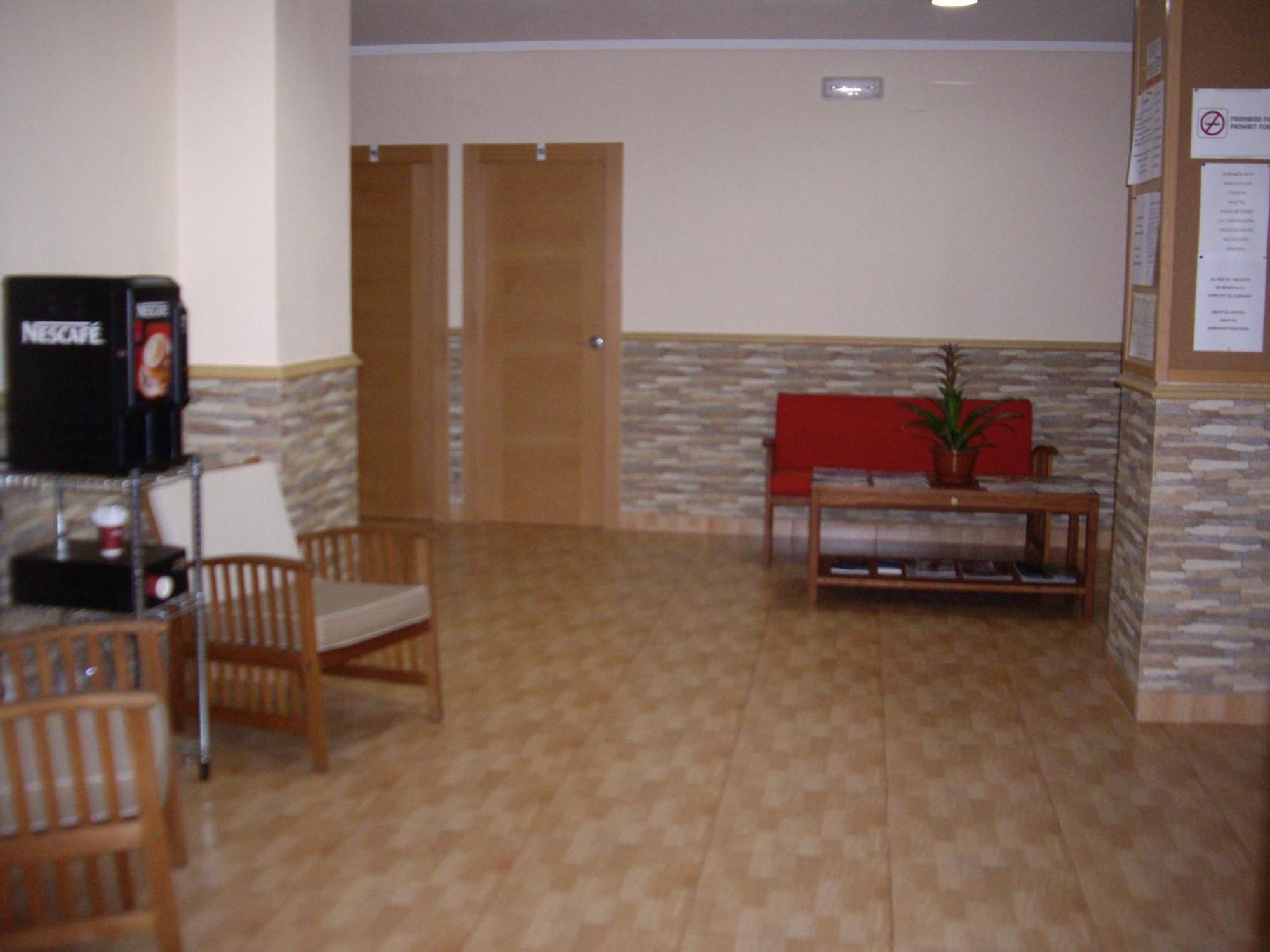 Hostal Abastos Валенсія Екстер'єр фото