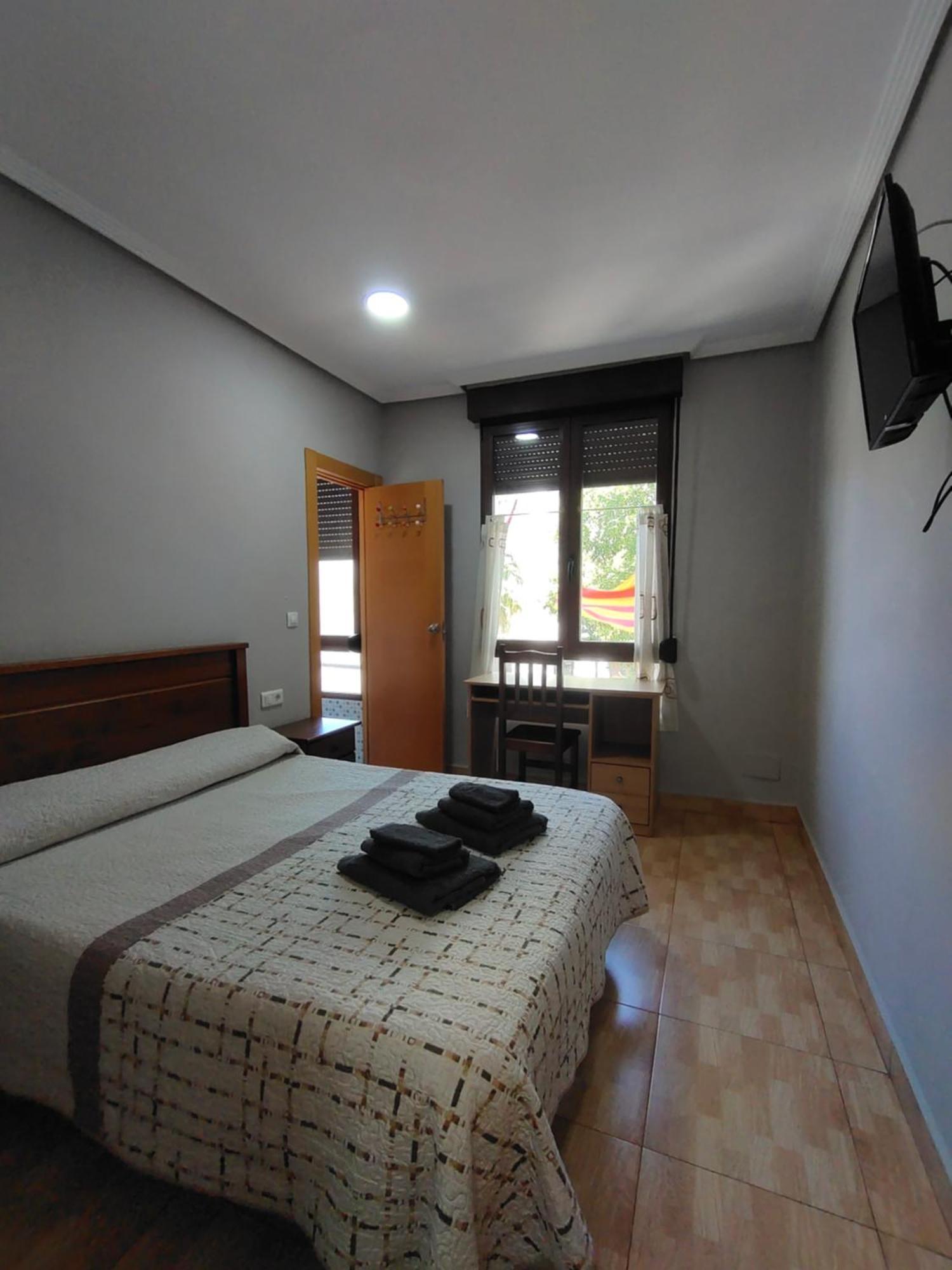Hostal Abastos Валенсія Екстер'єр фото