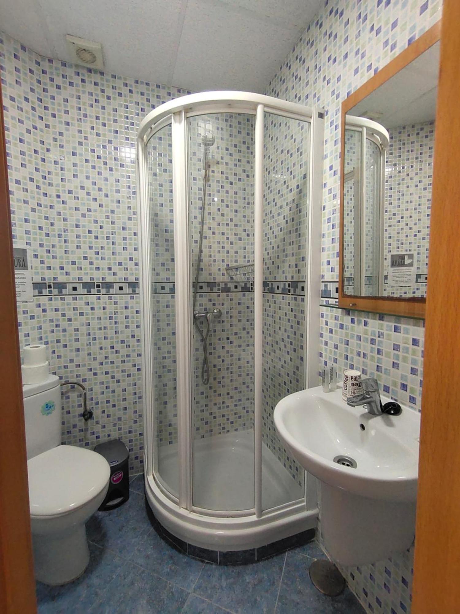 Hostal Abastos Валенсія Екстер'єр фото